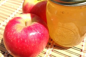 Apple Jelly Canning Low Sugar #Recipe and Storage Tips