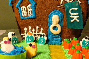 Rural Mom Gingerbread Haunted Tailgating House