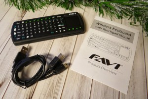 FAVI Mini Wireless Keyboard with Mouse Touchpad