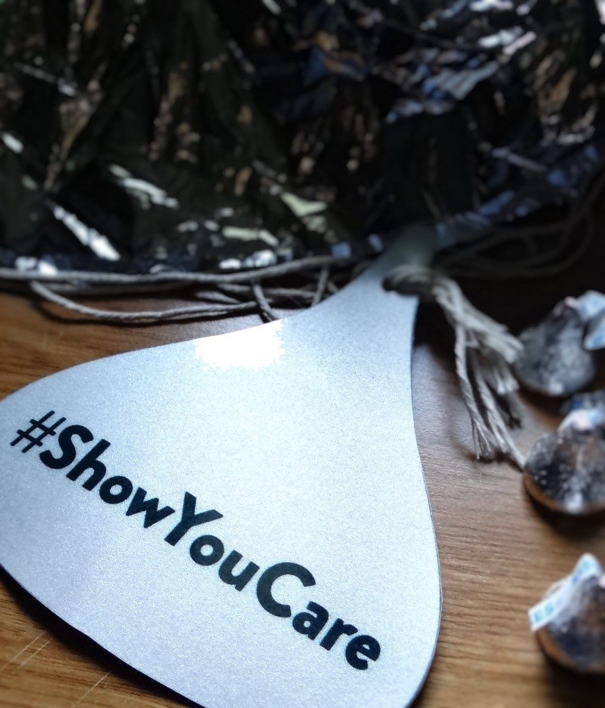 Strangers Surprised by an Unusual Reminder to Care #ShowYouCare
