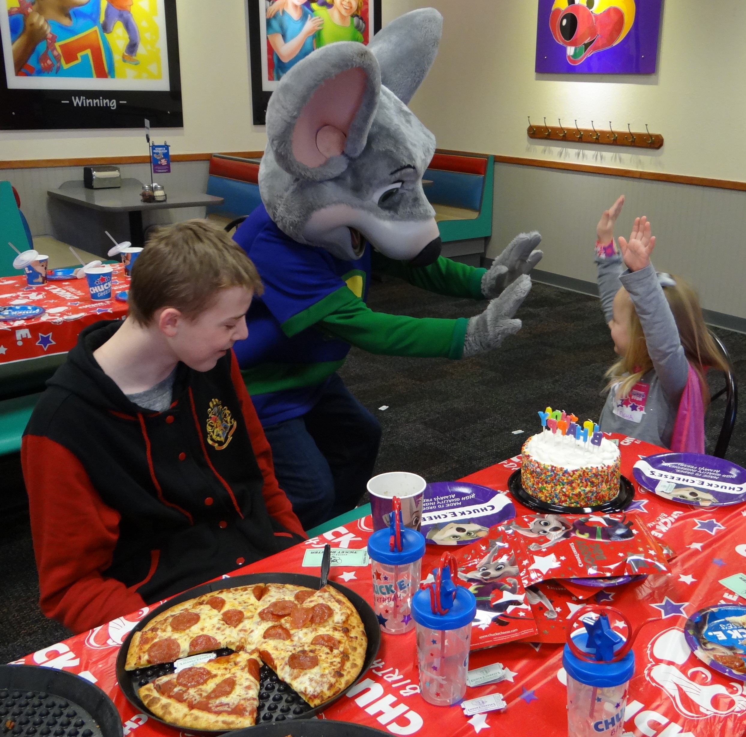 Throw A Pizza Birthday Party At Chuck E Cheese S Chuc - vrogue.co