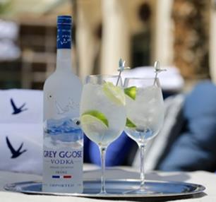 GREY GOOSE Le Grand Fizz - 9 Kentucky Derby Cocktail Recipes for Your Race Day Celebrations
