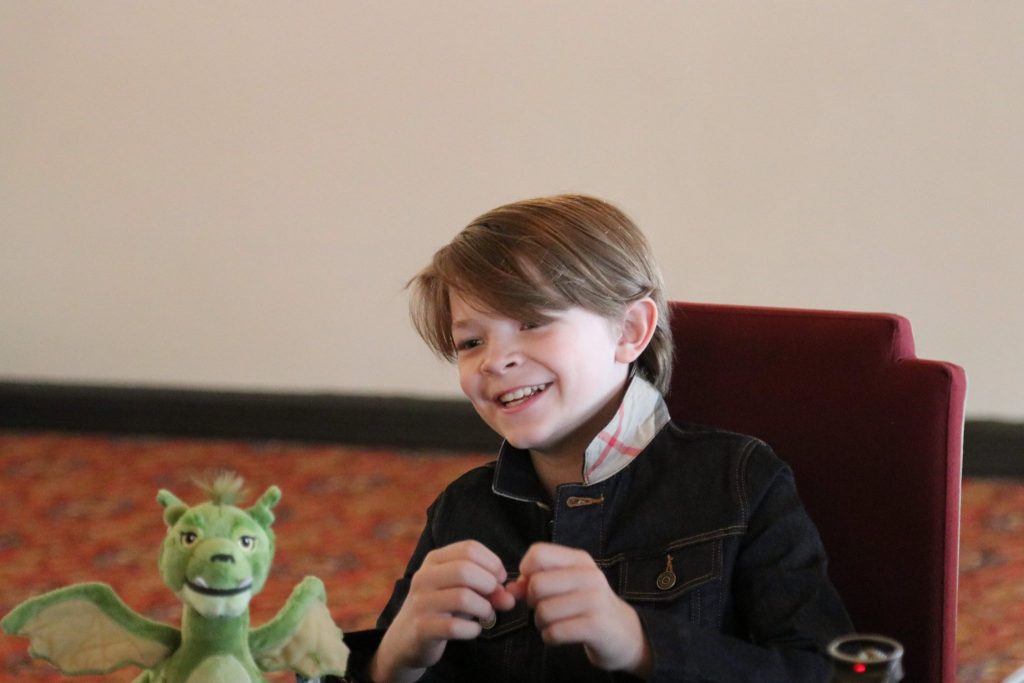 Meet Oakes Fegley and Oona Laurence from PETE'S DRAGON #PetesDragonEvent