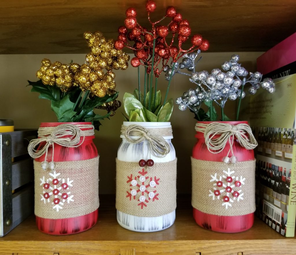 Quick Tips for Sprucing Up Your Mantle for the Holidays